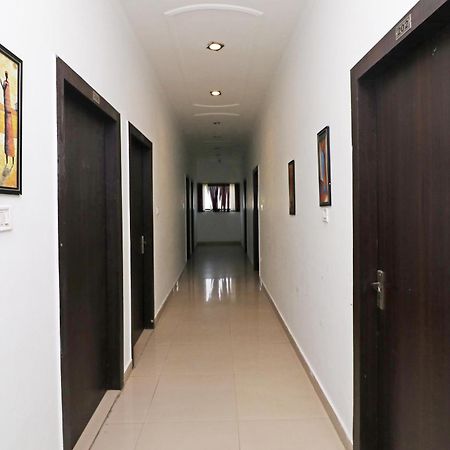 Hotel O Mid Town Ojus Tower Rudrapur Екстер'єр фото