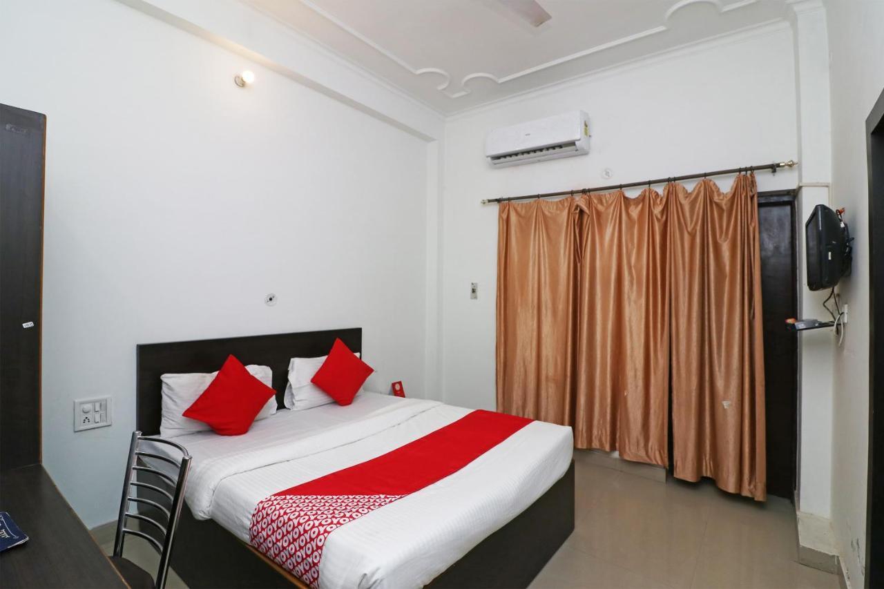 Hotel O Mid Town Ojus Tower Rudrapur Екстер'єр фото