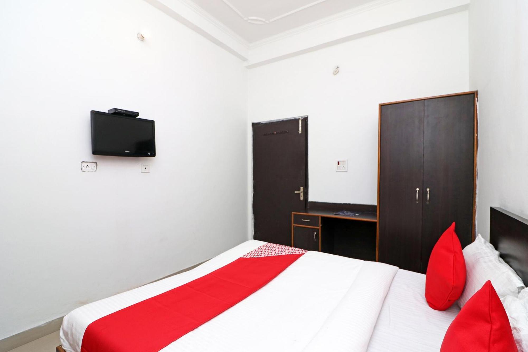 Hotel O Mid Town Ojus Tower Rudrapur Екстер'єр фото